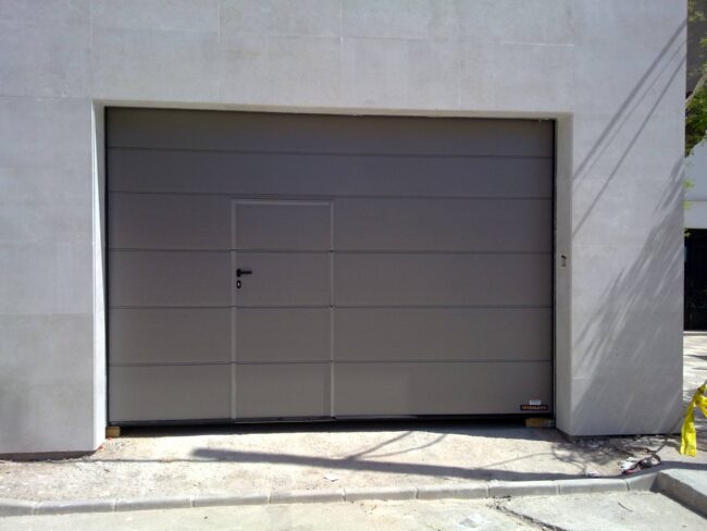 Instalación puertas de garaje en Valencia