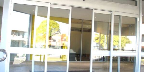 Empresa de puertas automáticas Valencia - Servicios de alta calidad