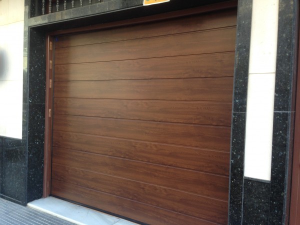 Le ofrecemos las mejores ofertas puertas de garaje Valencia
