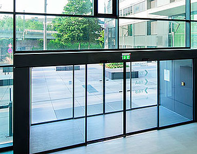 Instalación de puertas automáticas de cristal