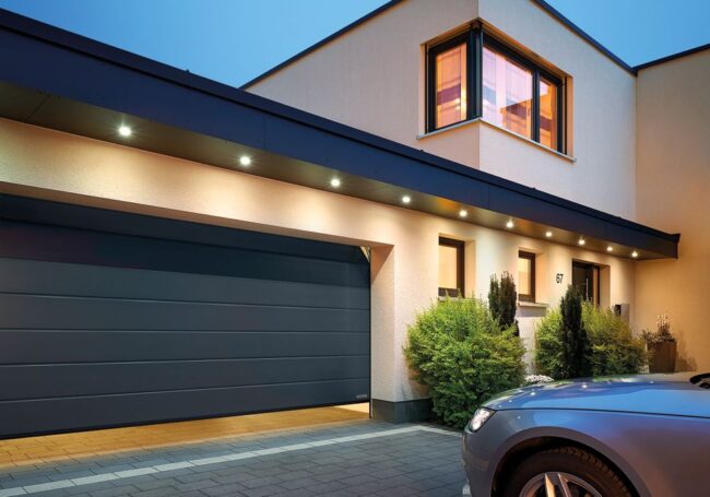 Expertos en puertas seccionales en Valencia